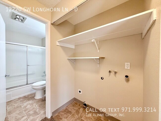 Building Photo - 12220 SW Longhorn Ln