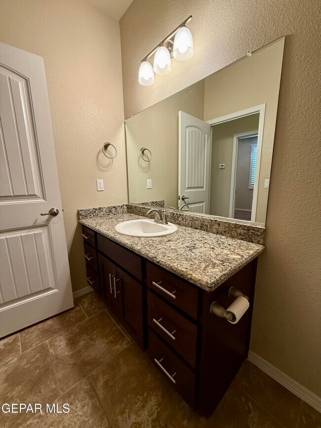 Building Photo - 7790 Enchanted Cir Dr