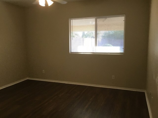 Building Photo - 11170 W Almeria Rd