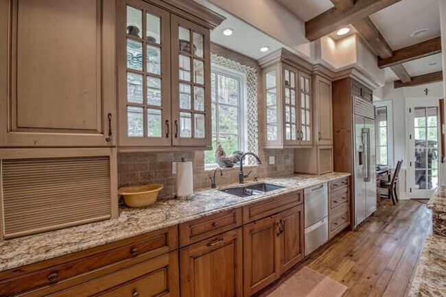 Building Photo - Winter Rental