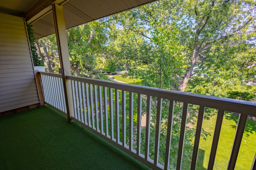 Building Photo - 930 Beau Dr