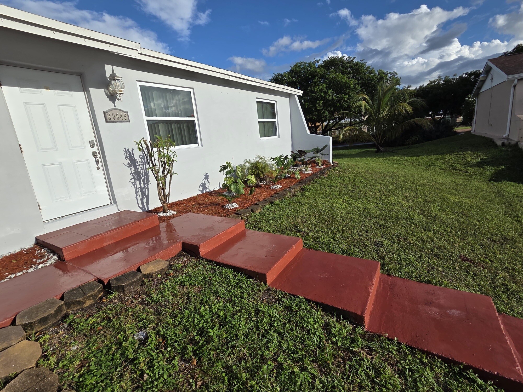 Building Photo - 20845 Grouper Dr