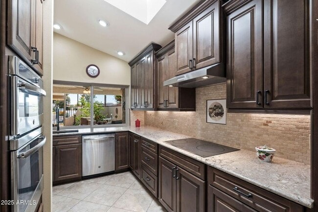Building Photo - 421 Leisure World