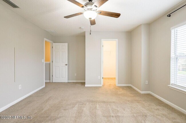 Building Photo - 1500 Calming Water Dr