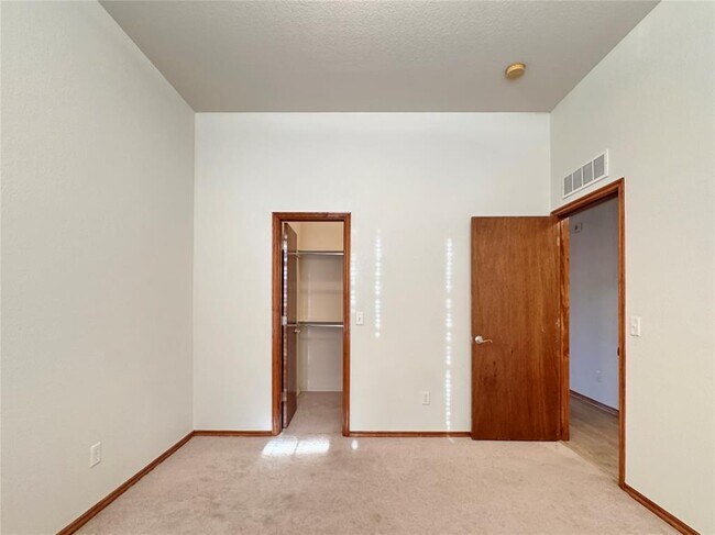 Building Photo - 14021 Harvest Cir