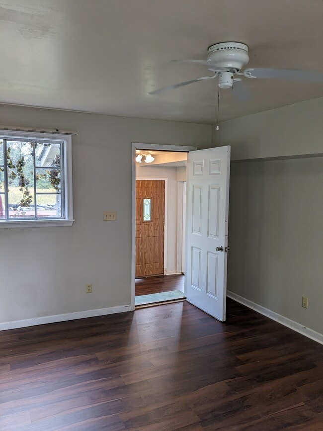 Building Photo - 20655 Monrovia Rd