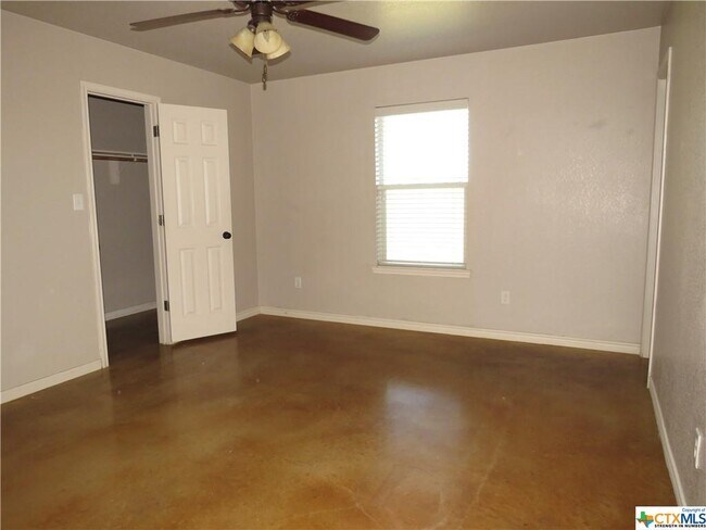 Building Photo - 4409 Brutus Ln