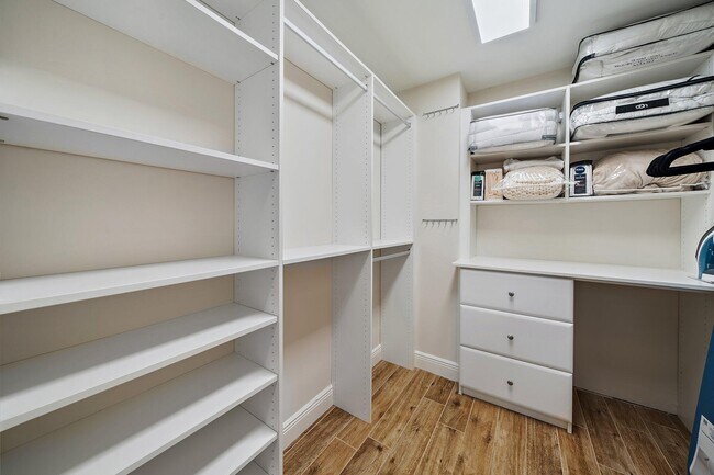 Building Photo - 500 Sunrise Way