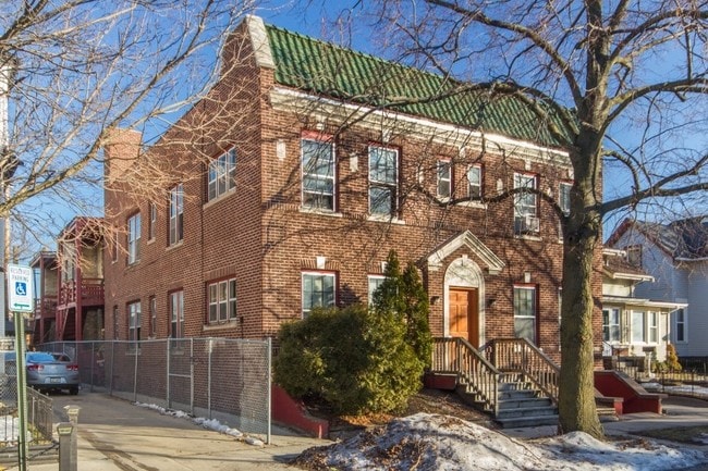 Primary Photo - 831-833 College Ave - 12 Family (ACE PROPE...