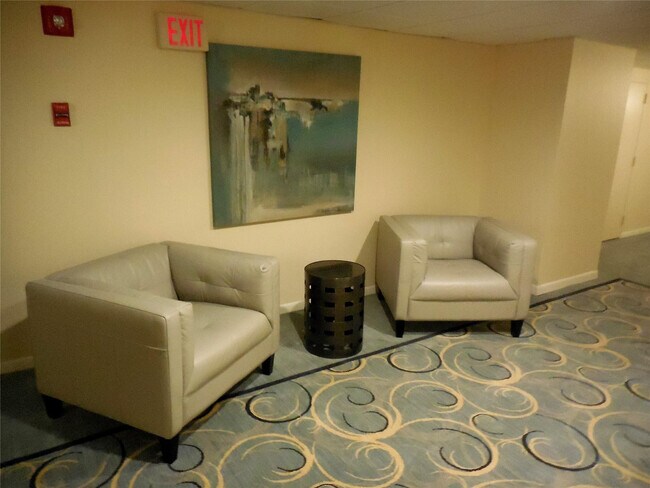 Building Photo - 3500 Galt Ocean Dr