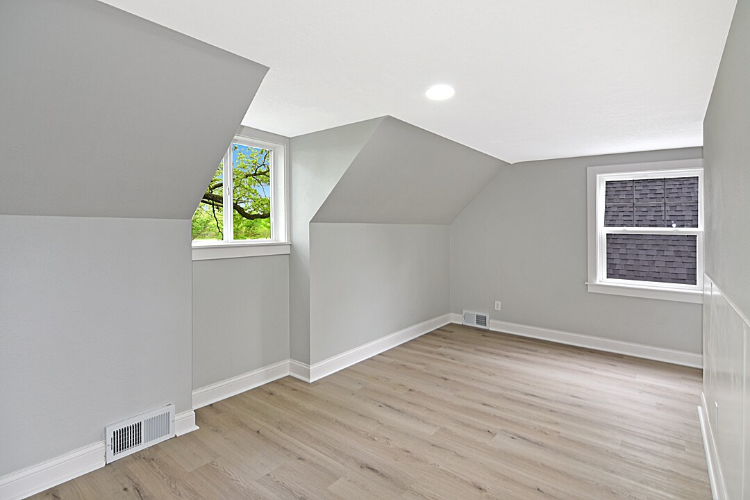 Building Photo - 32584 River Vista Ln