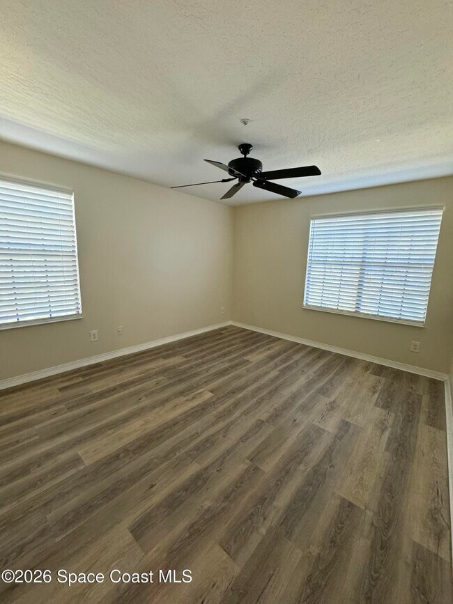 Building Photo - 7667 N Wickham Rd