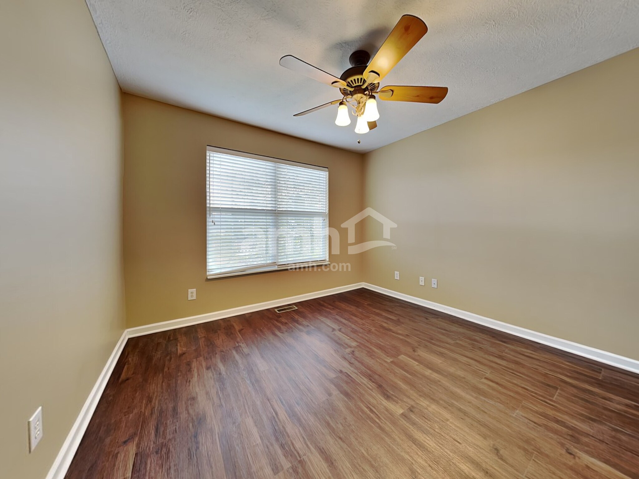 Building Photo - 4317 Aylesbury Dr