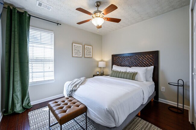 Building Photo - 1431 Bay Overlook Dr