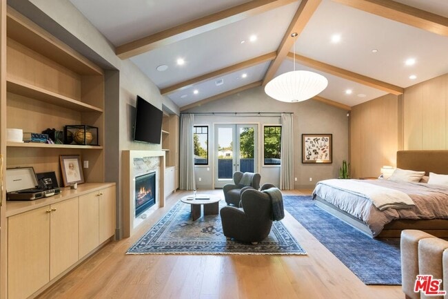 Building Photo - 5084 Valjean Ave