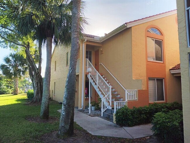 Building Photo - 1055 Coral Club Dr