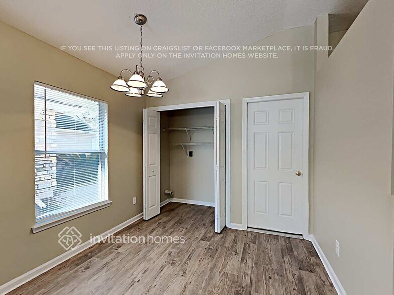 Building Photo - 3636 Live Oak Hollow Dr