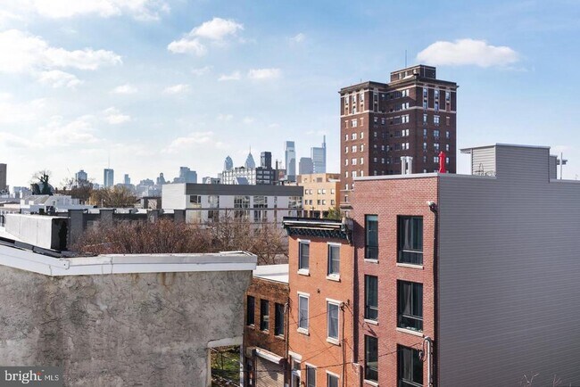 Building Photo - 1333 N 7th St