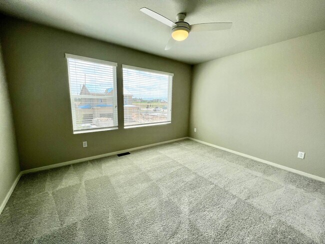 Building Photo - Beautiful 3 Bed 2.5 Bath House in Timnath!
