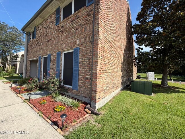 Building Photo - 204 Dublin Cir