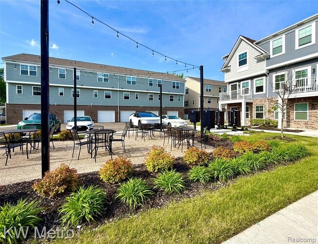 Building Photo - 322 Jeff Keeton Dr