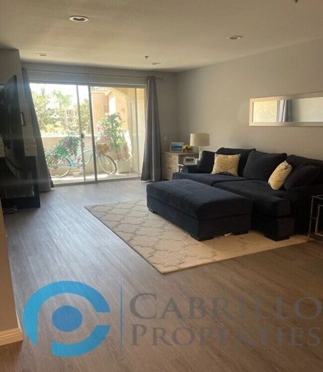 Building Photo - 640 Camino De Ln