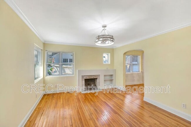 Building Photo - 9 Penn Ave