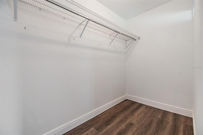Building Photo - 954 Dumont Dr