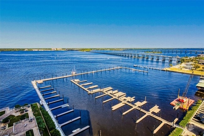 Building Photo - 2090 W First St