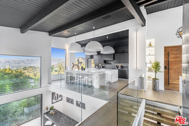 Building Photo - 7317 Caverna Dr
