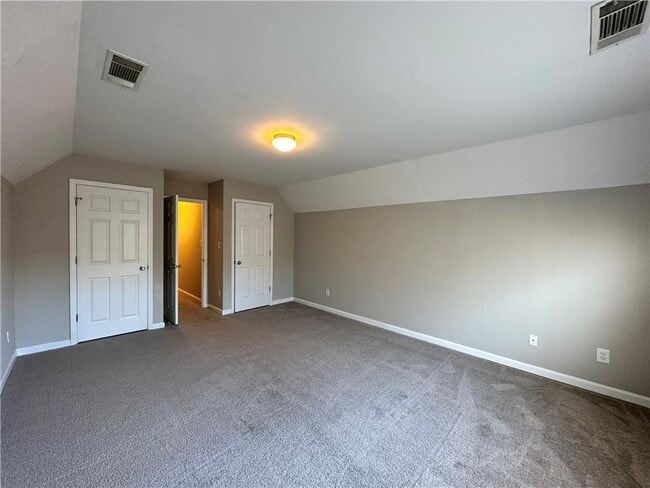 Building Photo - 2403 Walnut Tree Ln