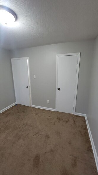 Building Photo - 5203 Black Diamond Cove