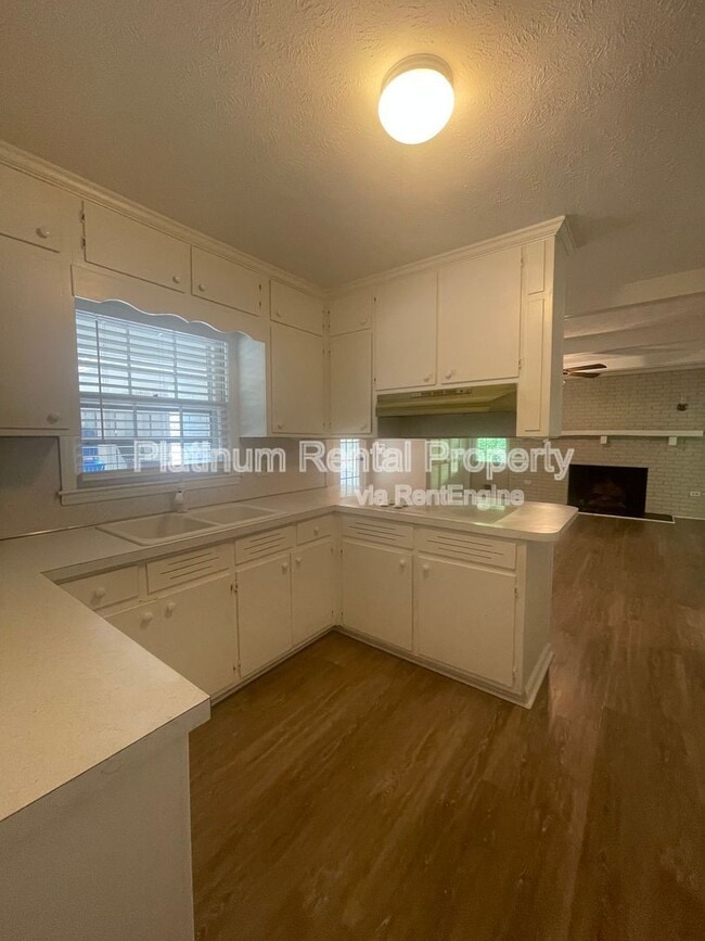 Building Photo - 224 Cold Creek Dr