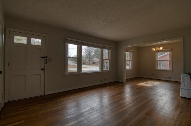 Building Photo - 2232 Old Spring Rd