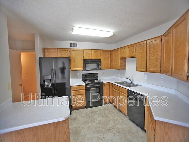 Building Photo - 5911 W Shangri-la Rd