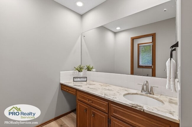 Building Photo - Recently Remodeled 4 Bedroom Home