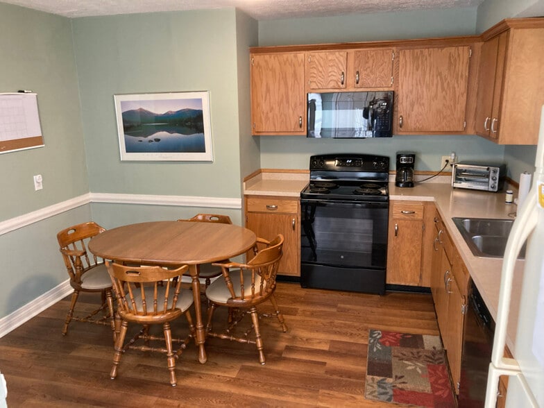 Building Photo - 12201 Old Shelbyville Rd