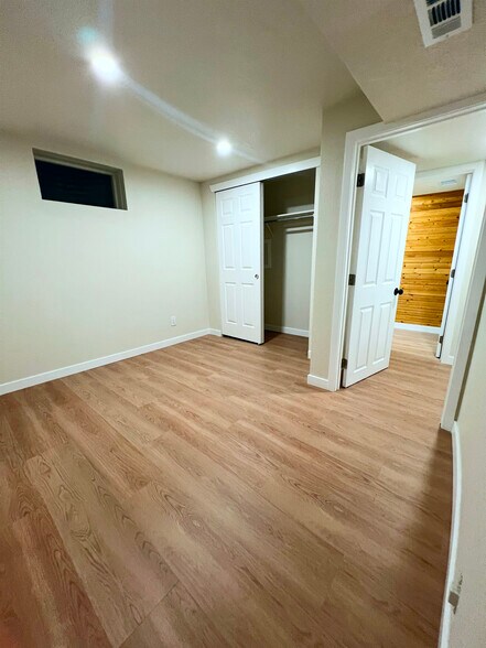 Building Photo - 6520 Depew Ct