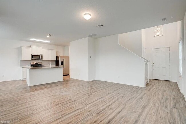Building Photo - 209 Majestic Cedar Dr