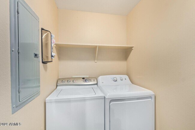 Building Photo - 6900 E Princess Dr