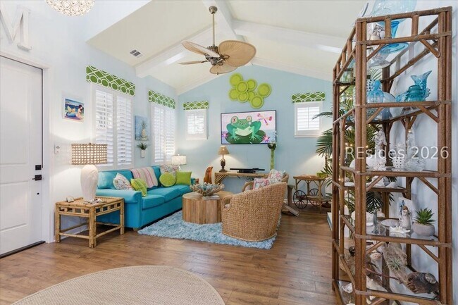 Building Photo - 247 Tropics Ave