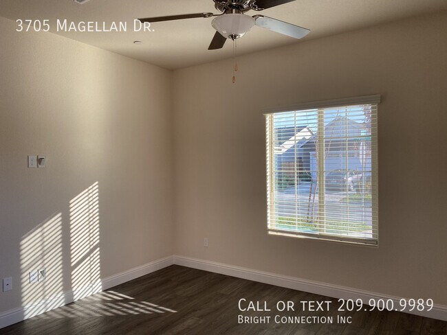 Building Photo - 3705 Magellan Dr