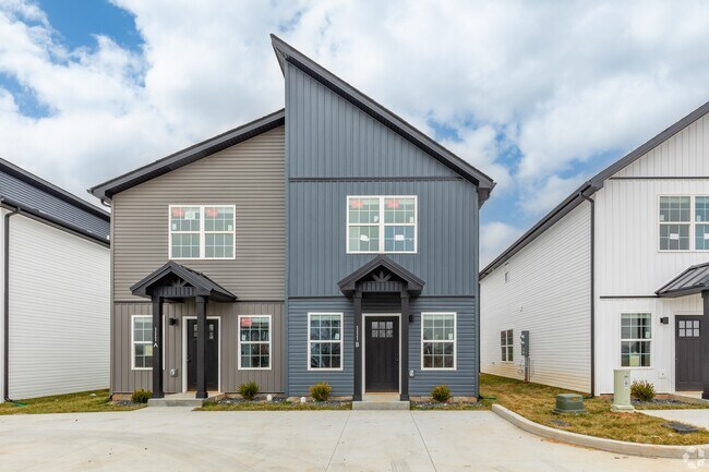 Building Photo - 108 B Aviator Cir