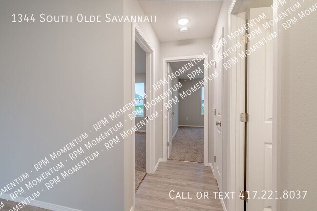 Building Photo - 1344 S Olde Savannah Ave