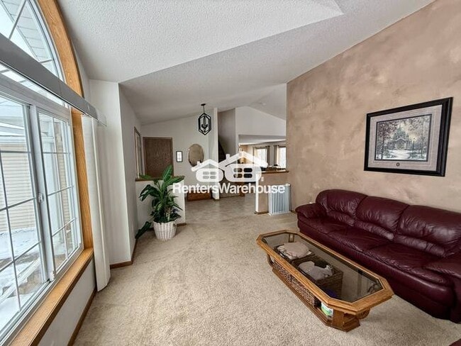 Building Photo - SFH - 6 Bed Farmington for Rent - Avail May 2026