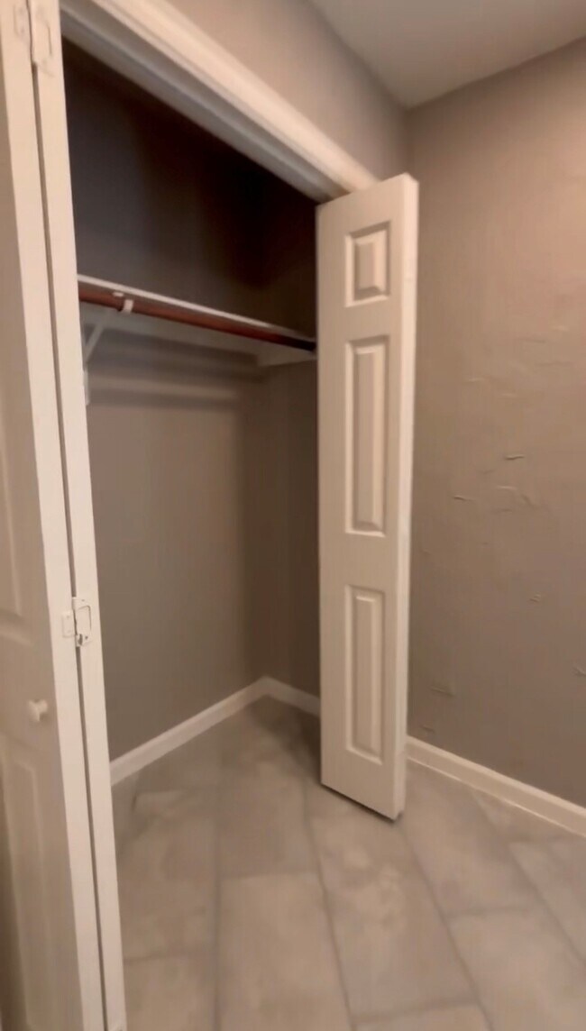 Building Photo - 204 Forrest Trail