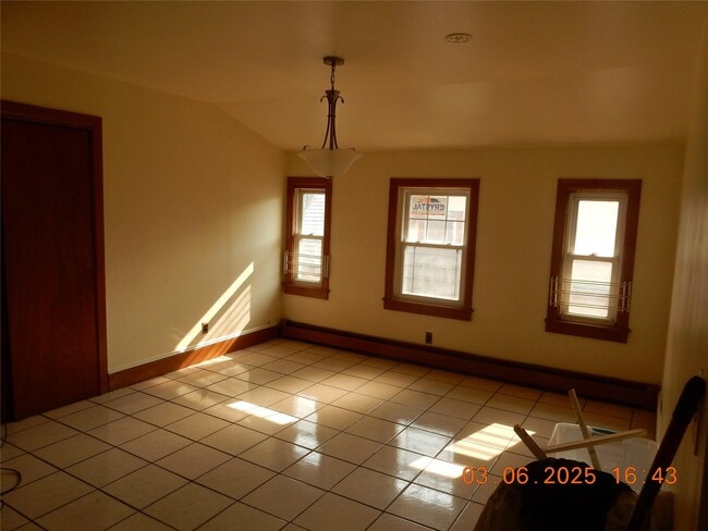Building Photo - 11 Beekman Ave