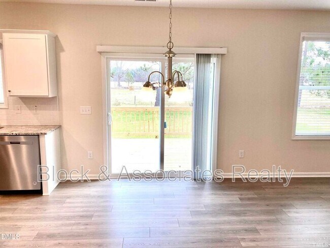 Building Photo - 22 Davinci Dr