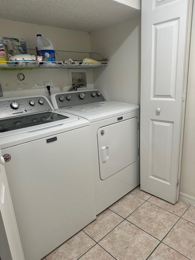 Building Photo - 20824 NW 3rd Ct