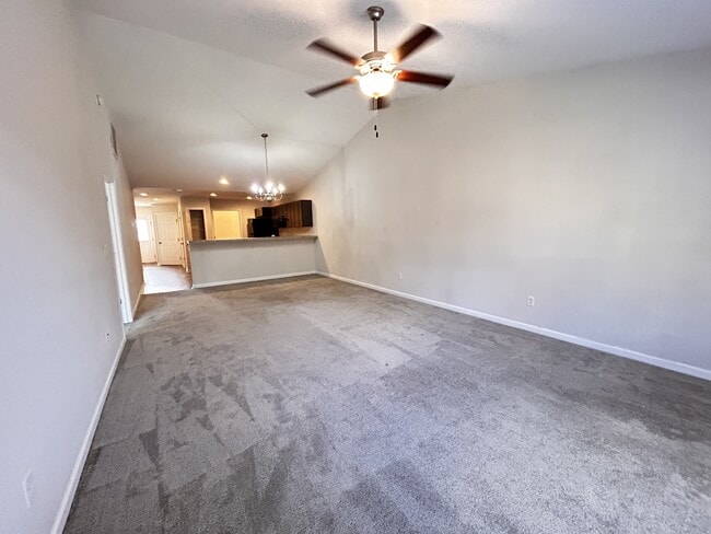 Building Photo - 12 Jackmia Way